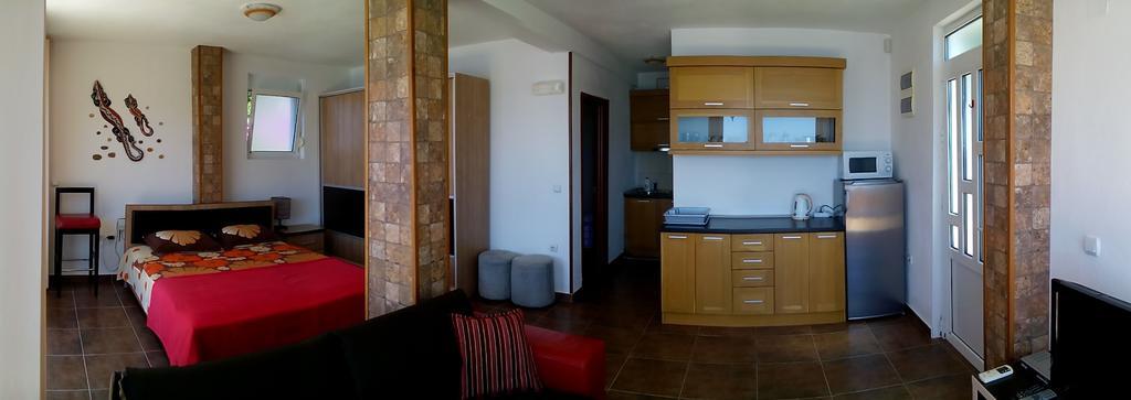 Apartments Bombona Utjeha Camera foto